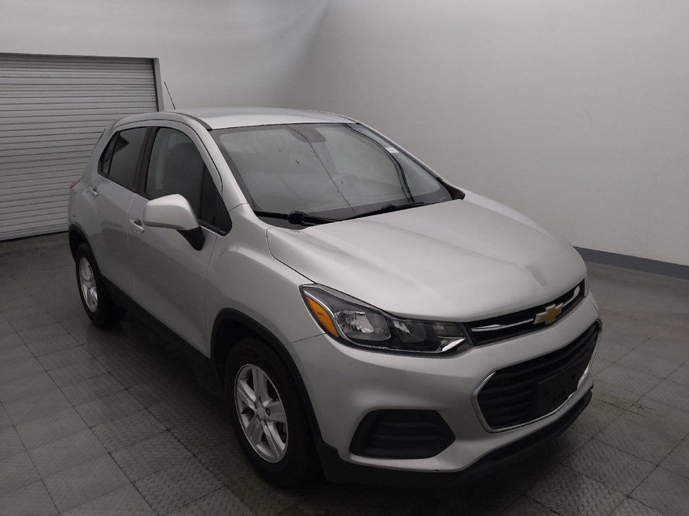 Used 2020 Chevrolet Trax LS w/ Tint and Cruise Package FWD image 13