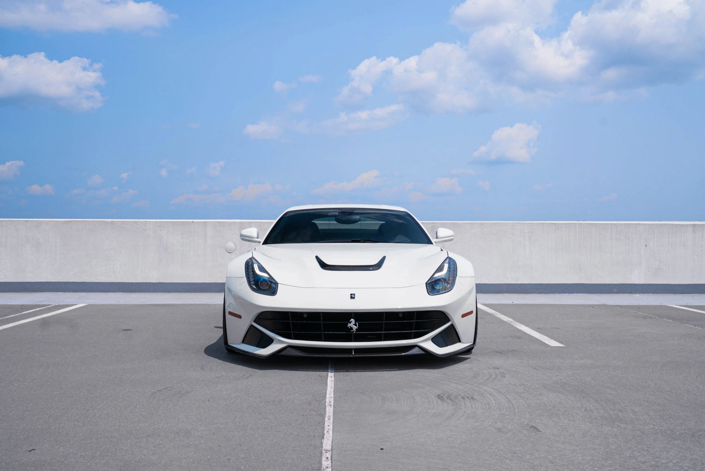 Used 2015 Ferrari F12 Berlinetta RWD image 4