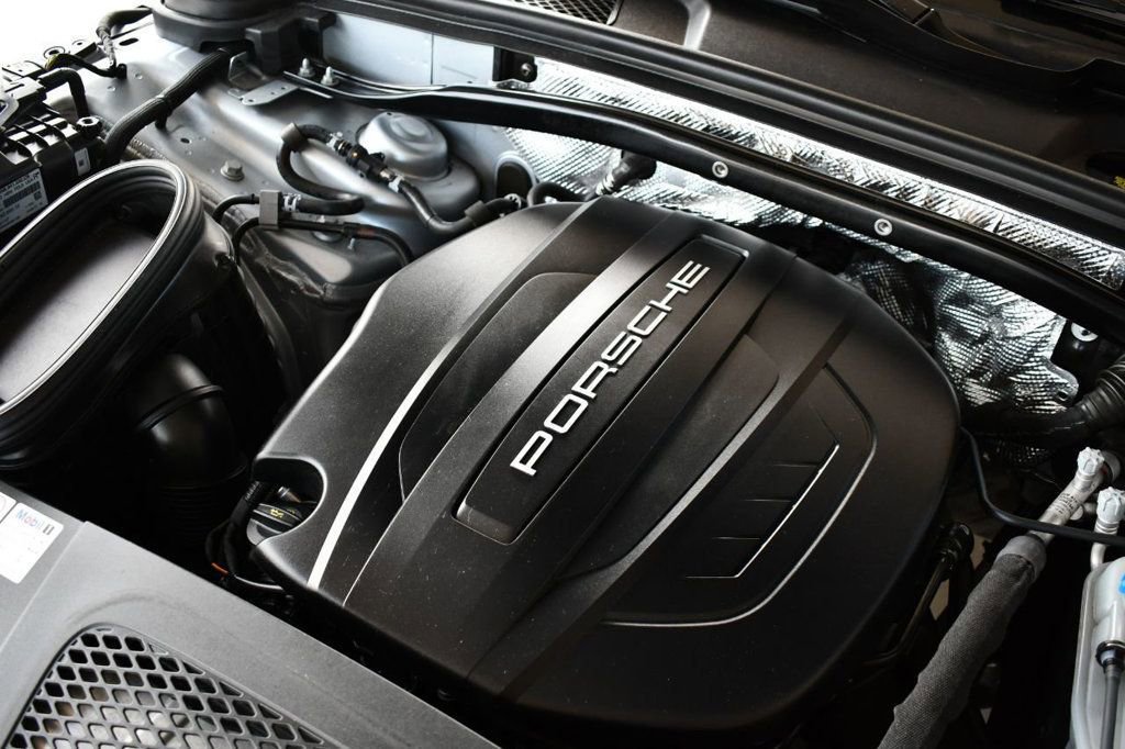 Used 2018 Porsche Macan image 56