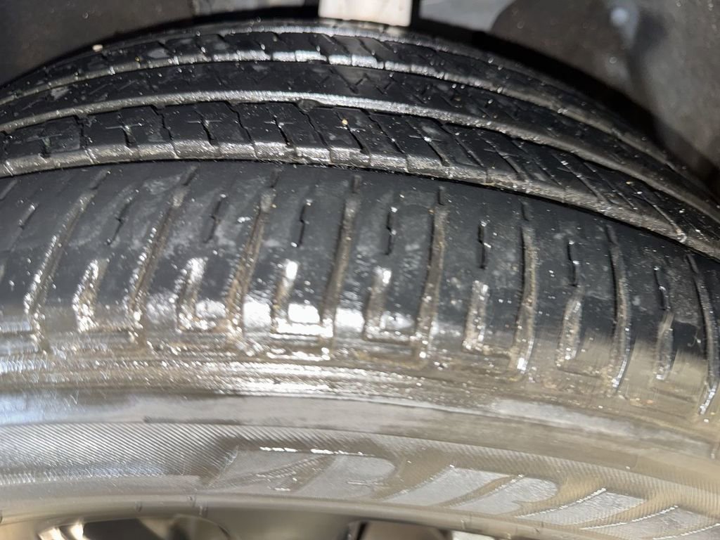 Used 2021 Jeep Grand Cherokee Laredo X image 11