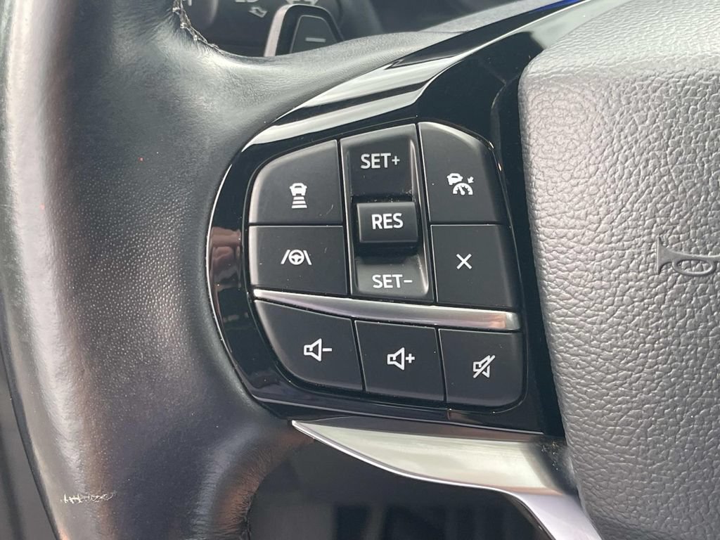 Used 2021 Ford Explorer Platinum w/ Premium Technology Package RWD image 42