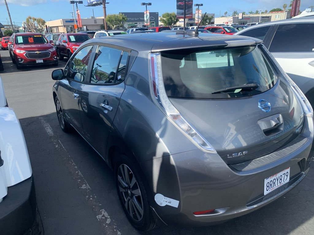 Used 2015 Nissan Leaf SL w/ Premium Package image 10