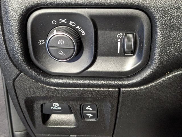 Used 2021 RAM 1500 Big Horn RWD image 24