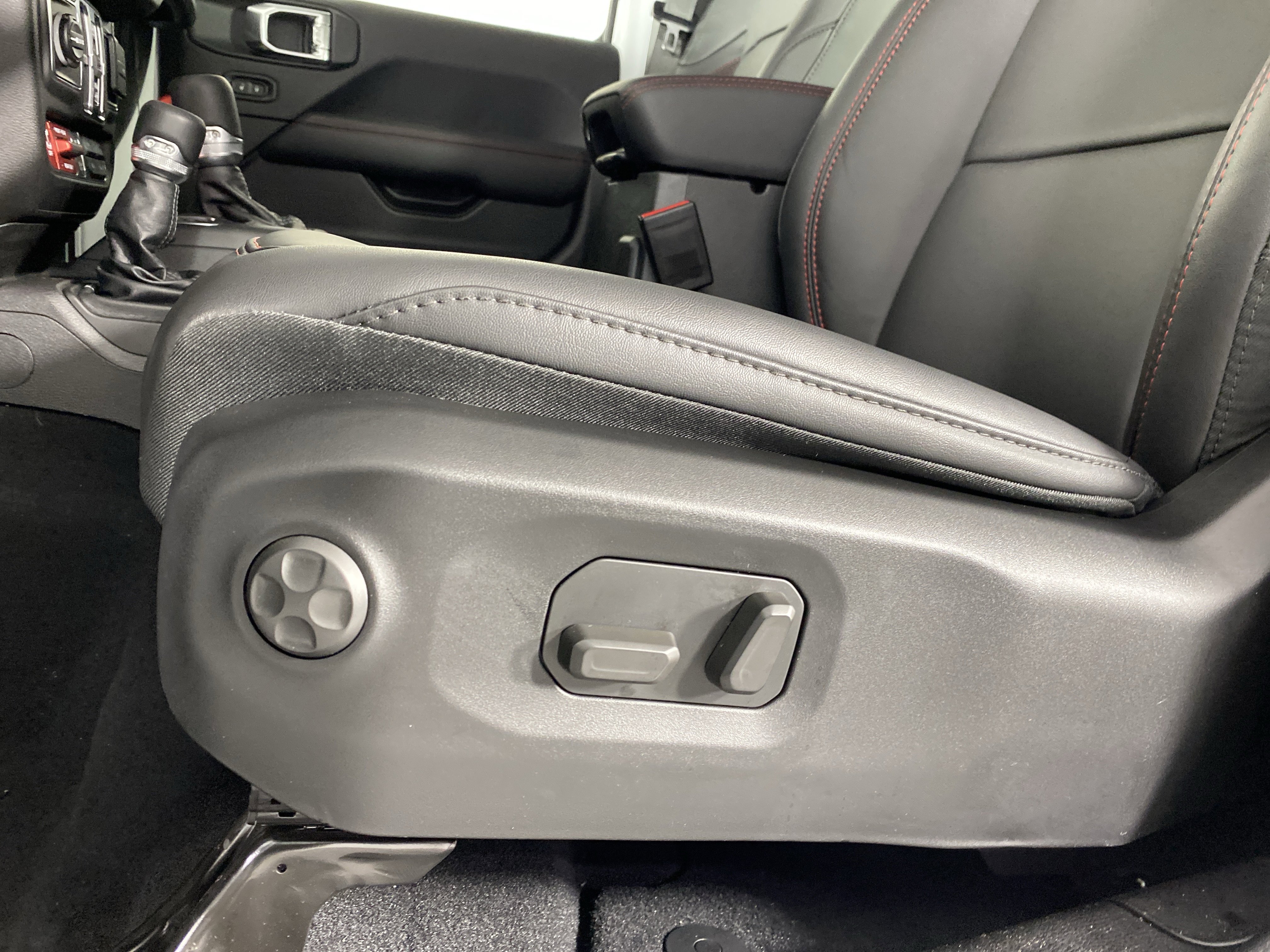 New 2026 Jeep Wrangler Unlimited Rubicon 392 w/ Quick Order Package 27X Moab AWD/4WD image 15