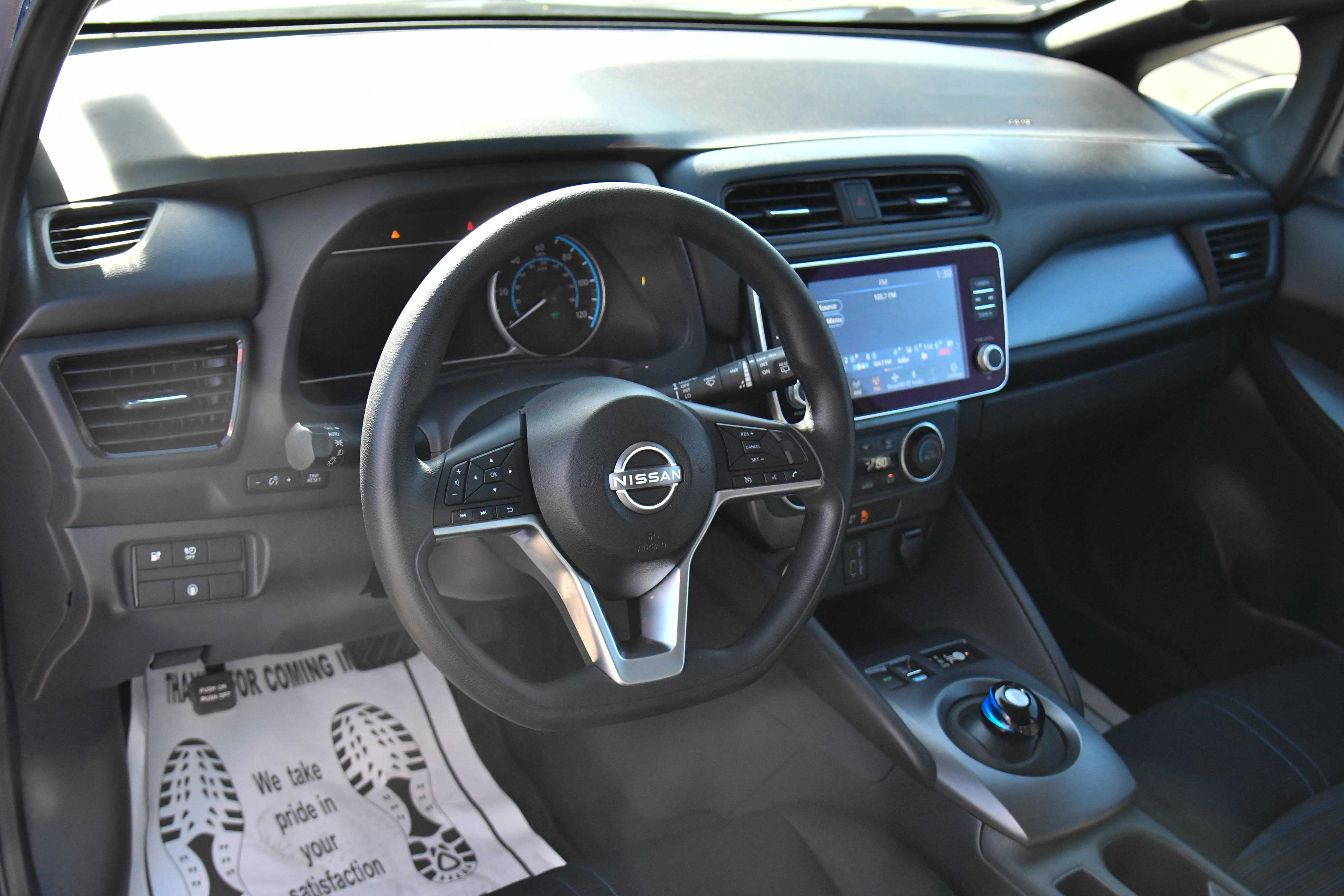 Used 2025 Nissan Leaf S FWD image 14
