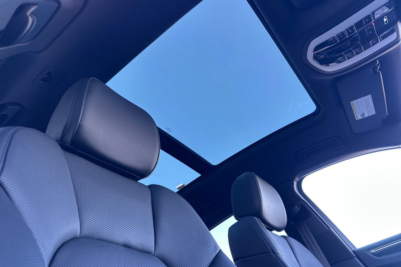 New 2026 Porsche Macan AWD/4WD image 19