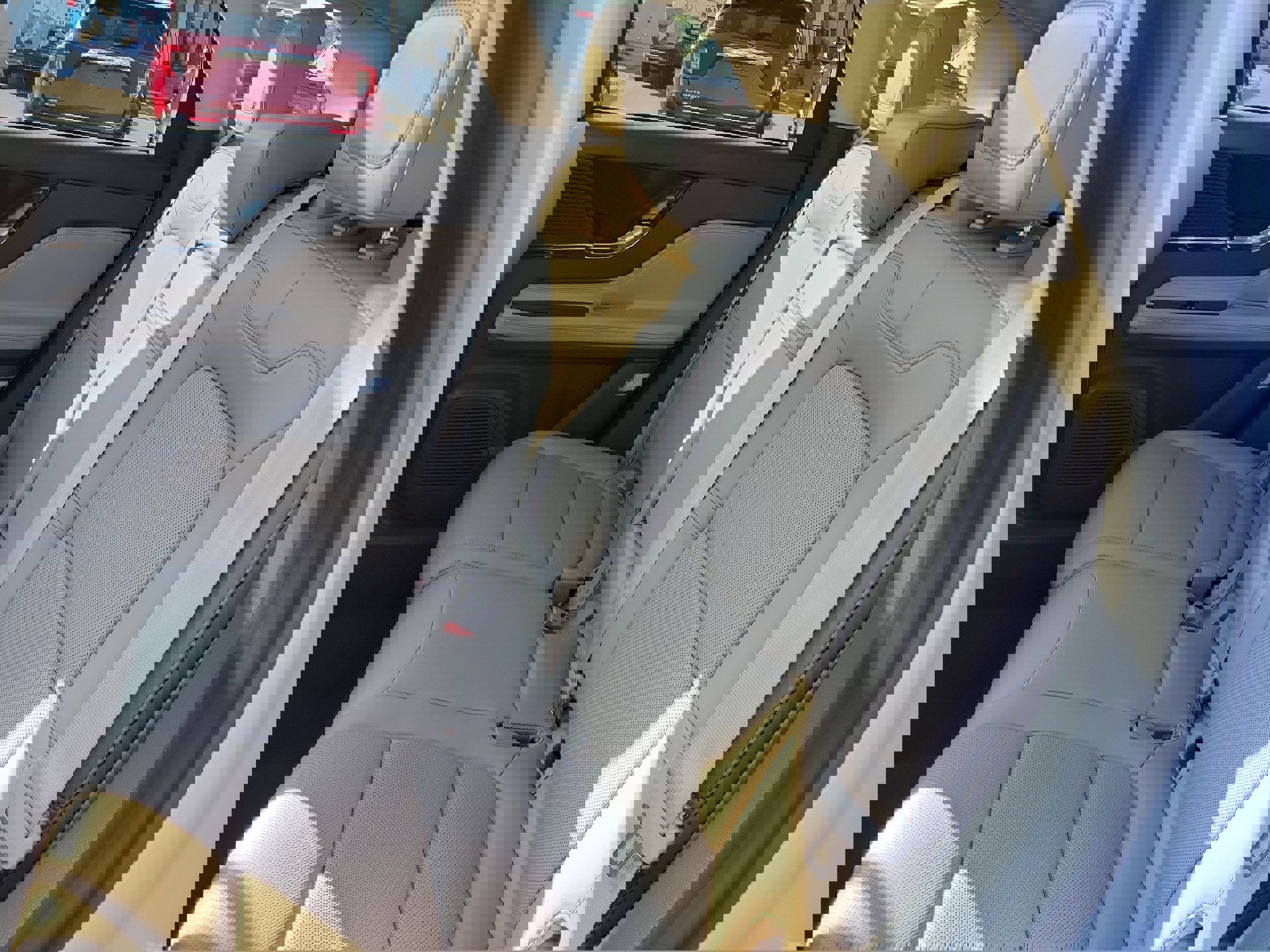 Used 2022 Lincoln Corsair AWD w/ Premium Package image 11