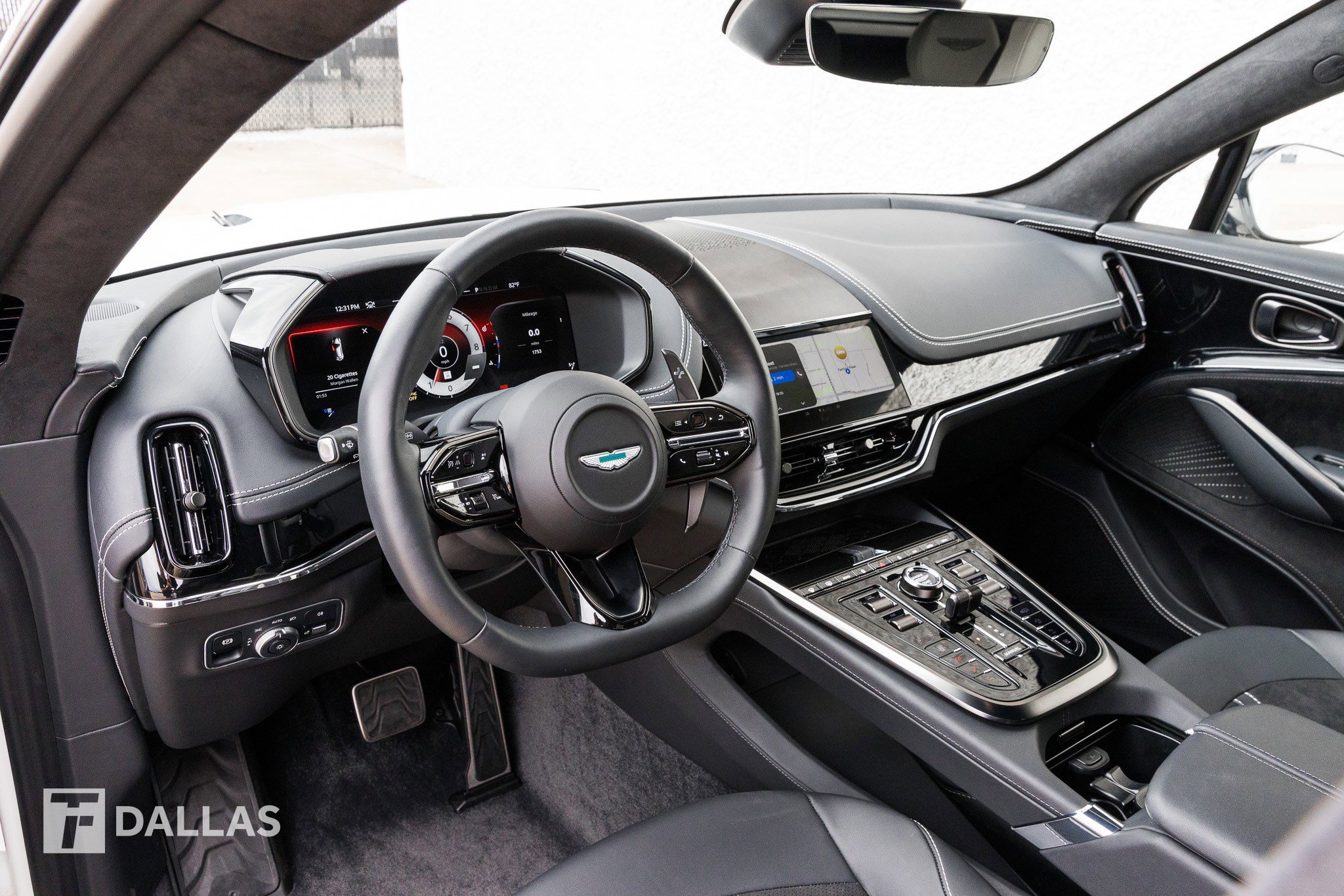 Used 2025 Aston Martin DBX 707 image 24