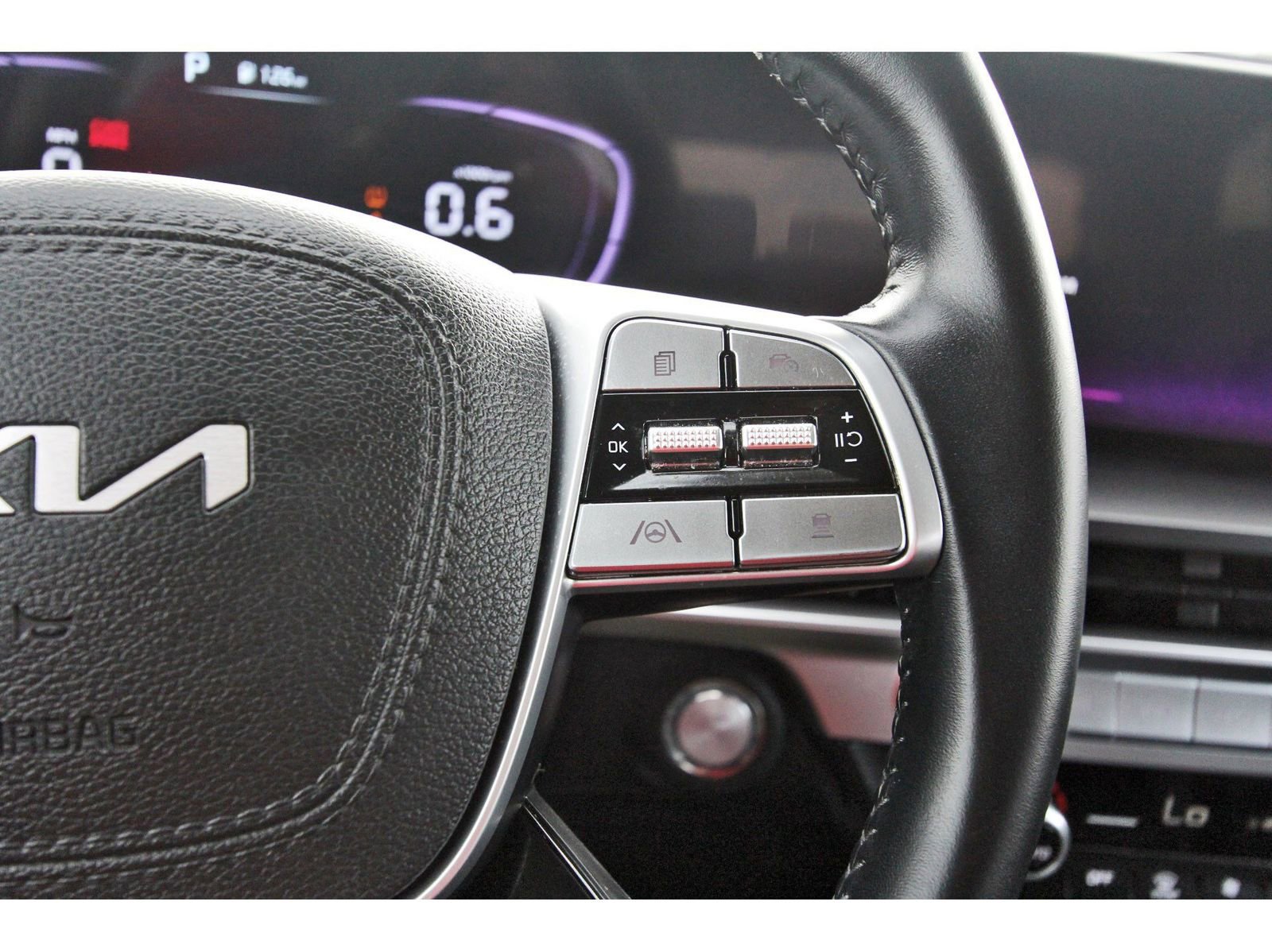 Used 2025 Kia Telluride S FWD image 25