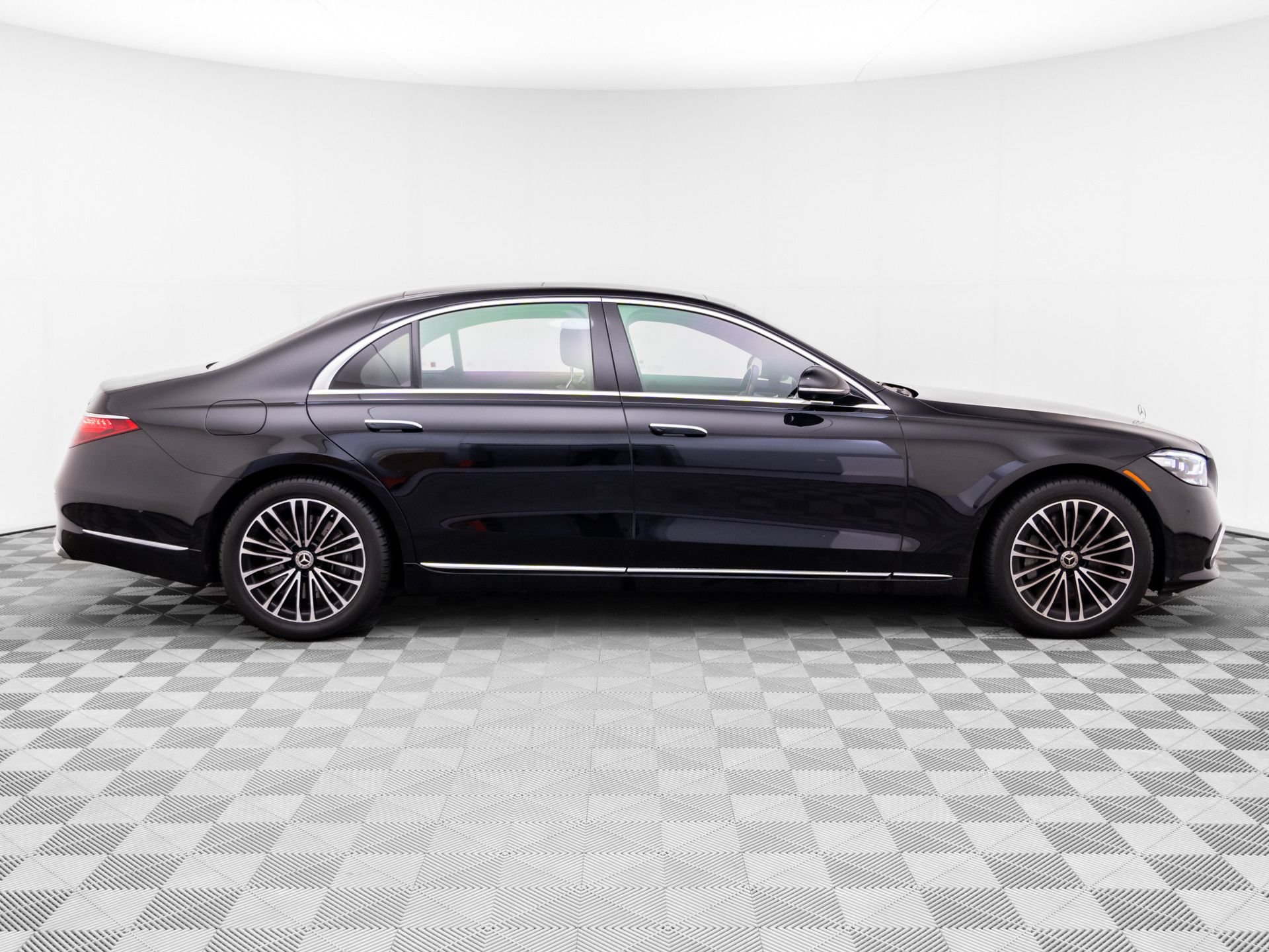 Used 2021 Mercedes-Benz S 580 4MATIC Sedan image 6