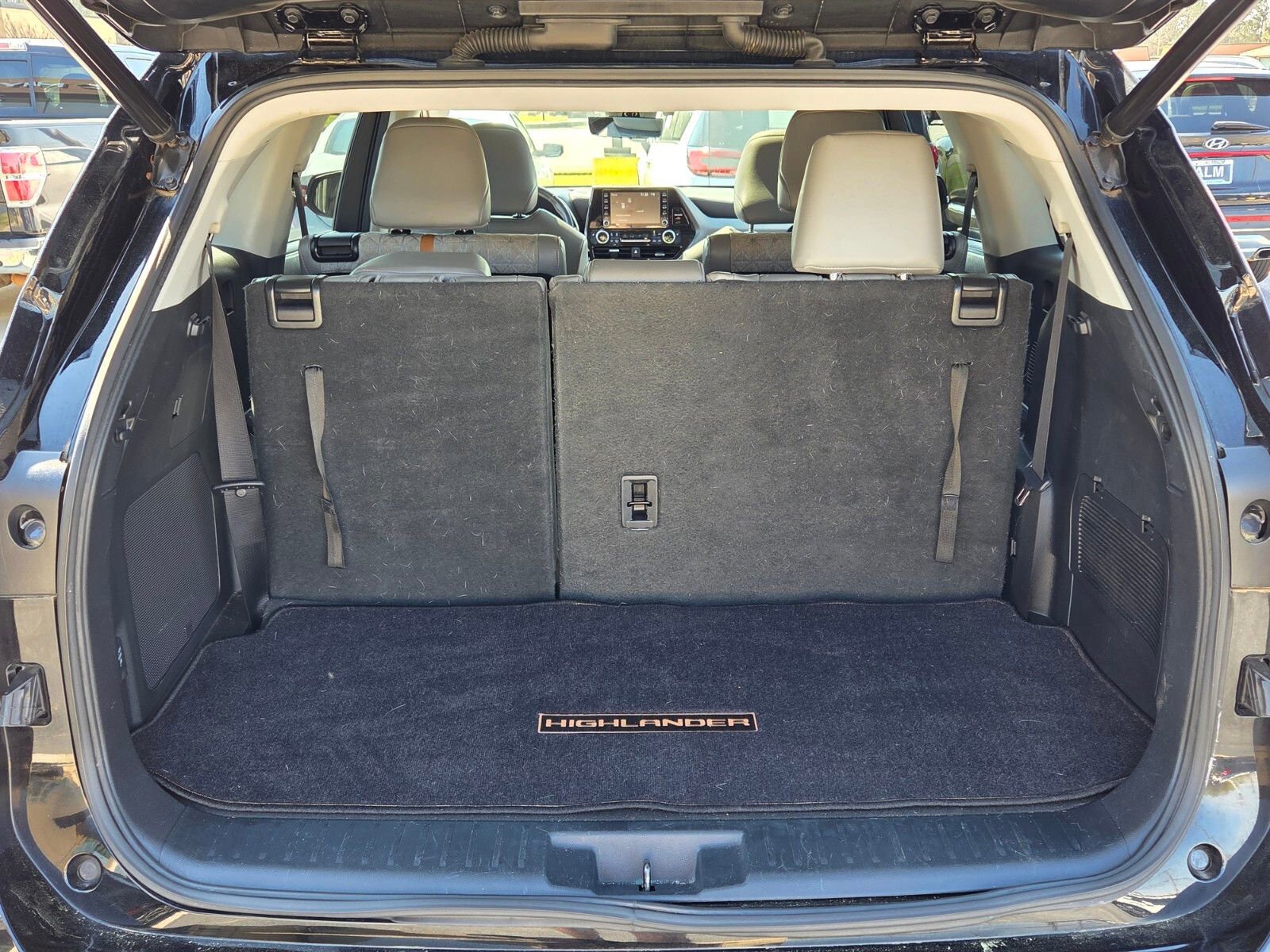 Used 2022 Toyota Highlander Bronze Edition image 14