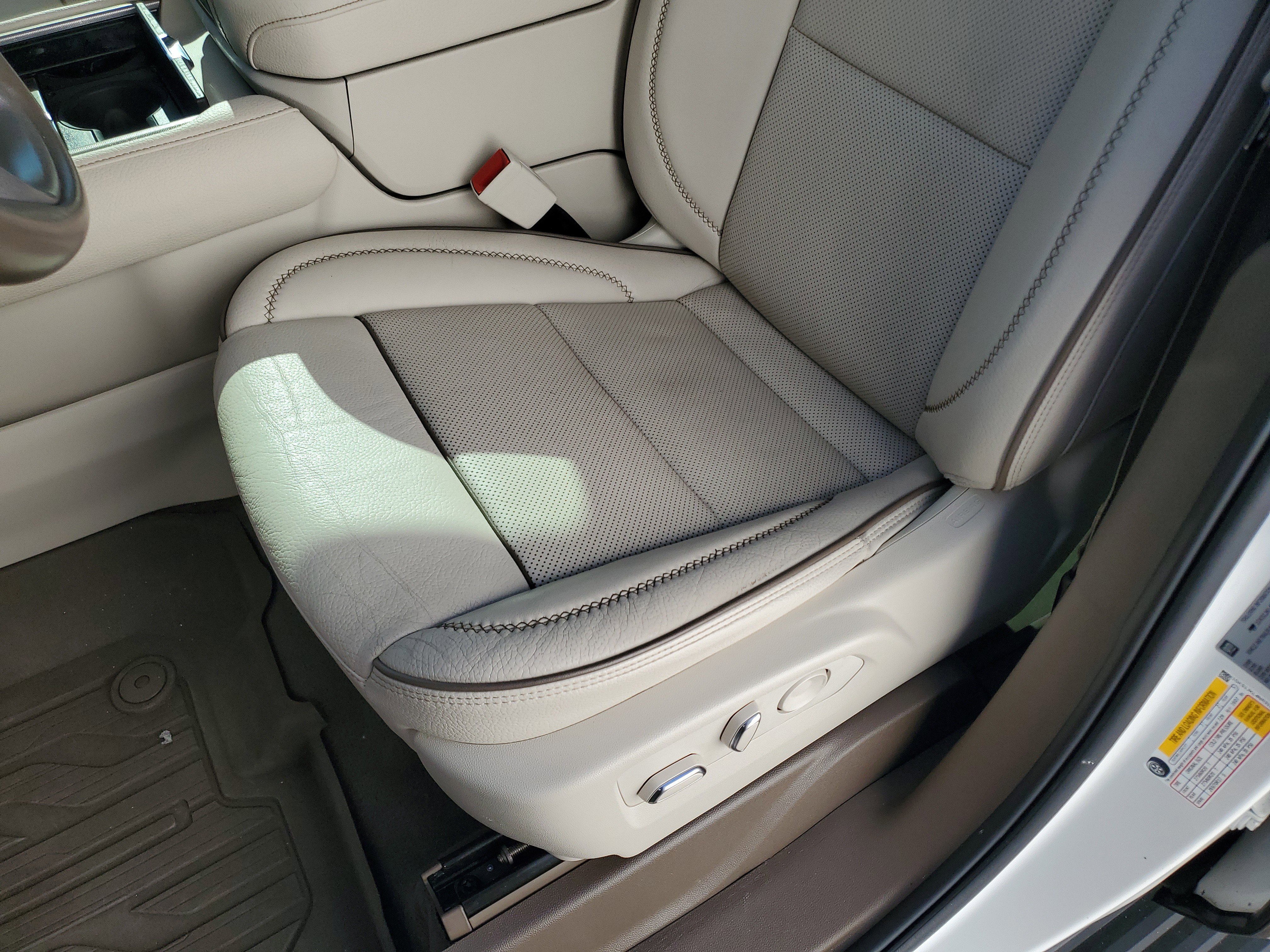 Certified 2022 GMC Yukon XL Denali image 21