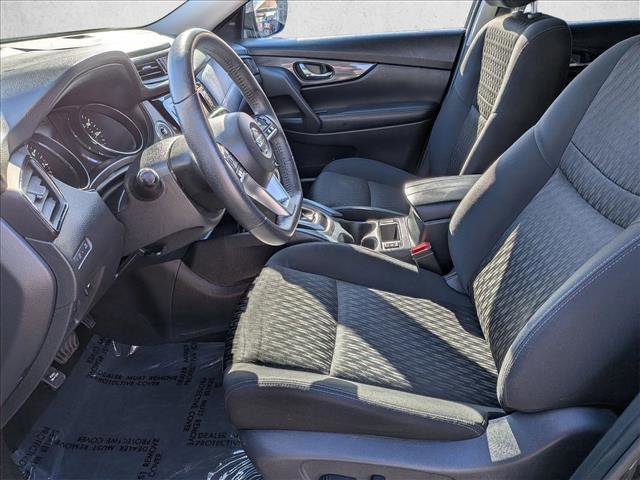 Used 2020 Nissan Rogue SV image 11