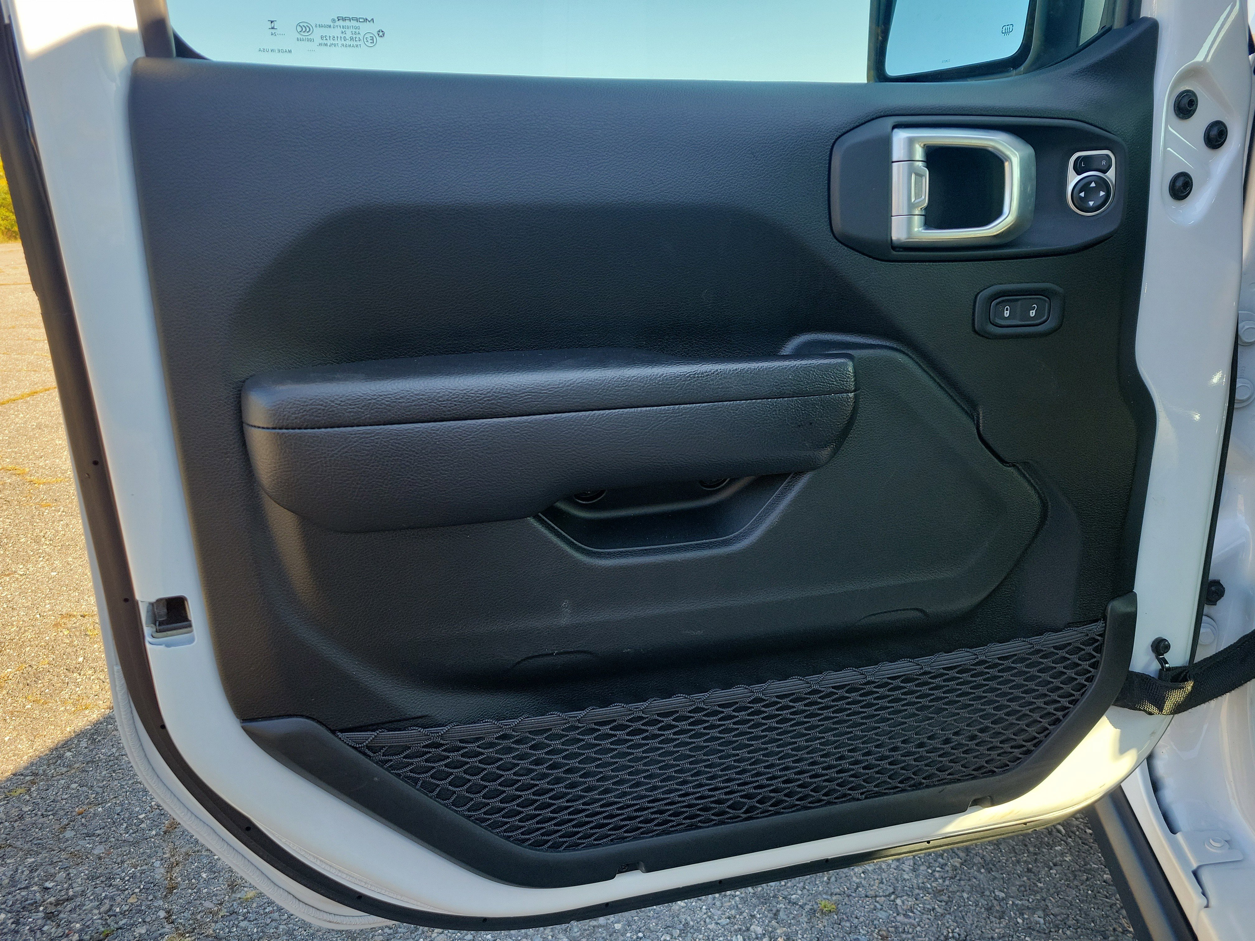 Used 2024 Jeep Wrangler Unlimited Rubicon image 15