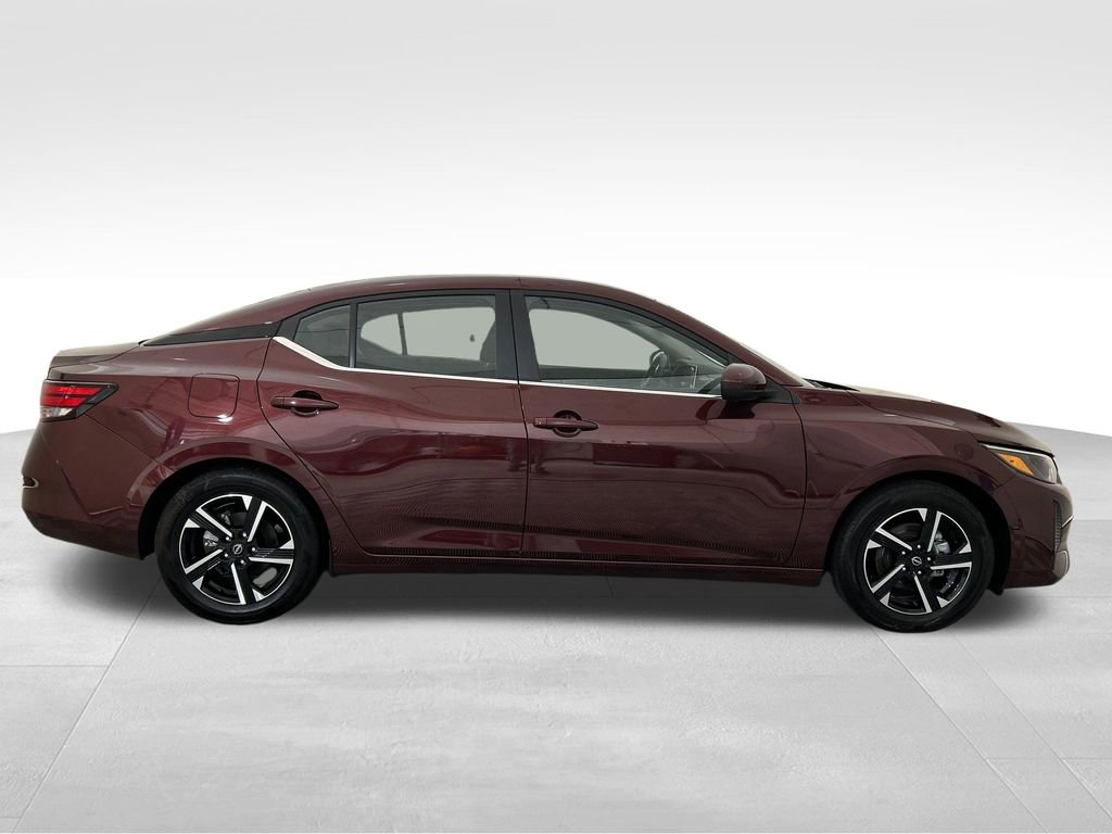 Used 2025 Nissan Sentra SV image 7