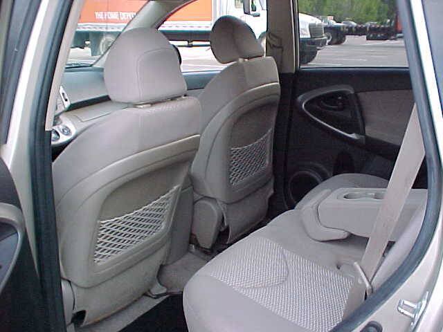 Used 2006 Toyota RAV4 Limited AWD/4WD image 13