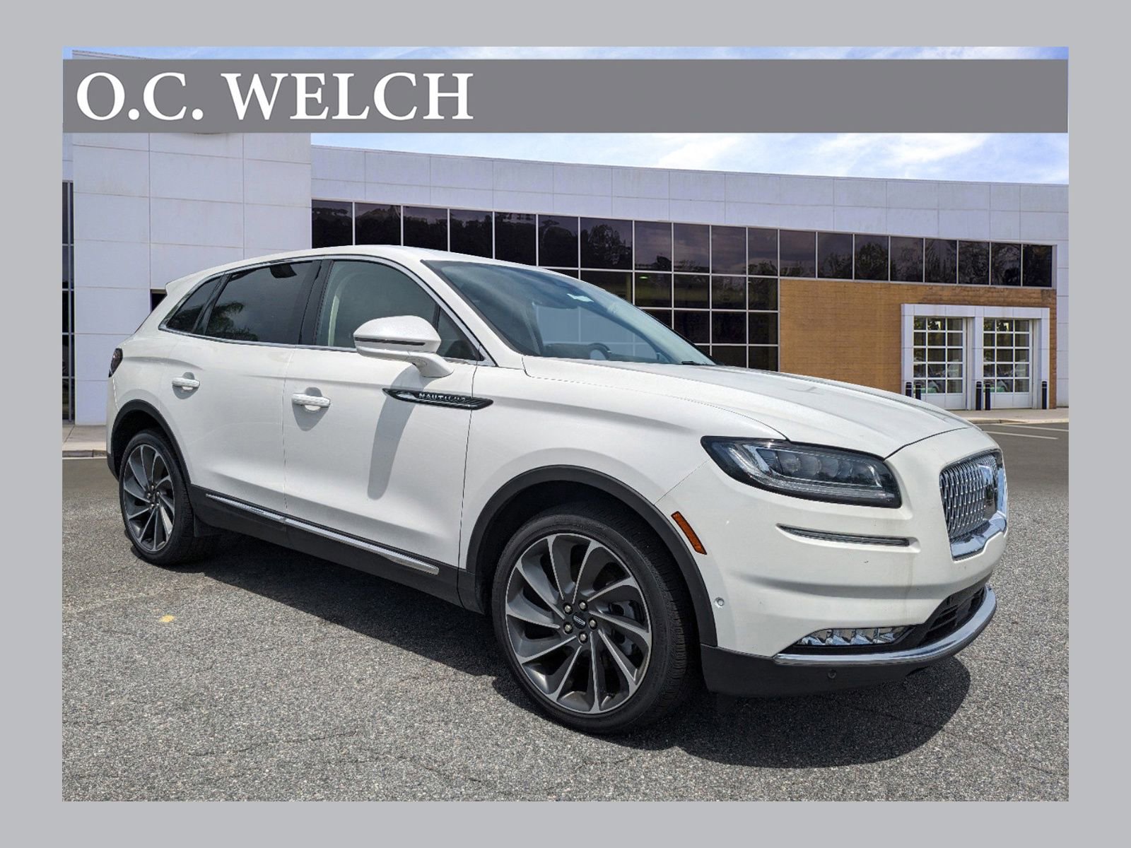 Certified 2023 Lincoln Nautilus Reserve w/ Equipment Group 202A image 1