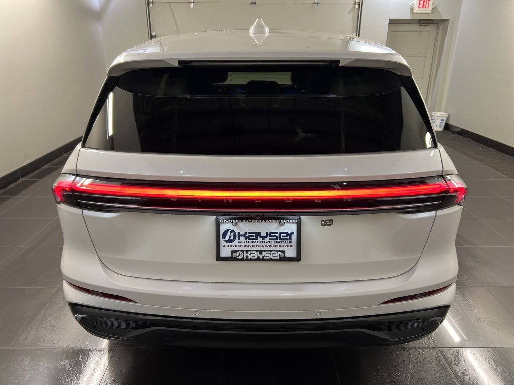 Used 2026 Lincoln Nautilus Premier w/ Equipment Group 102A image 5