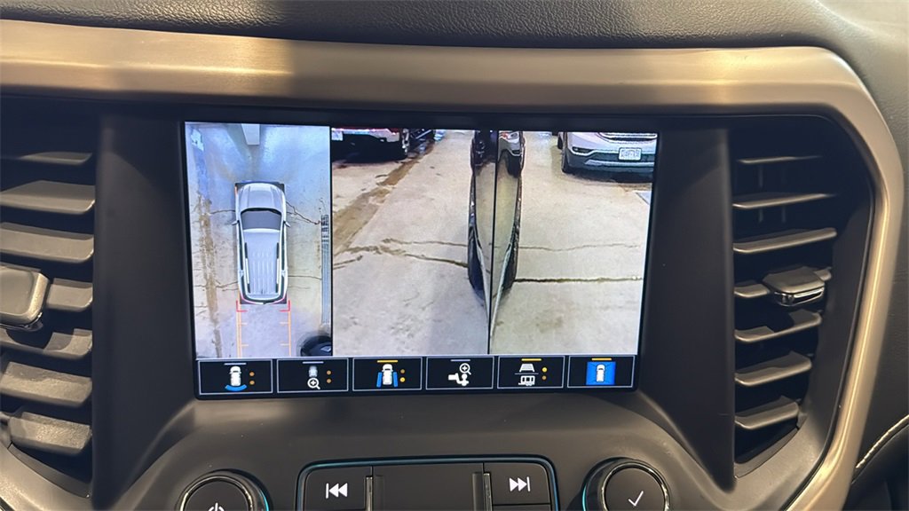 Used 2023 GMC Acadia Denali w/ Black Diamond Edition image 43