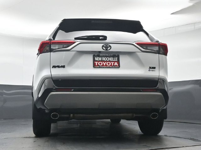 Certified 2025 Toyota RAV4 XSE w/ Weather Package AWD/4WD image 35