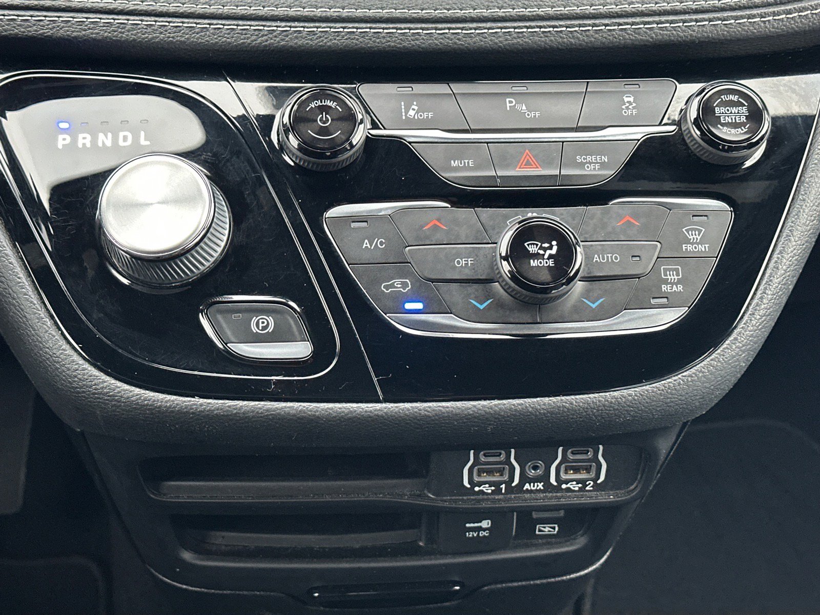 Used 2022 Chrysler Pacifica Touring-L w/ S Appearance Package image 14