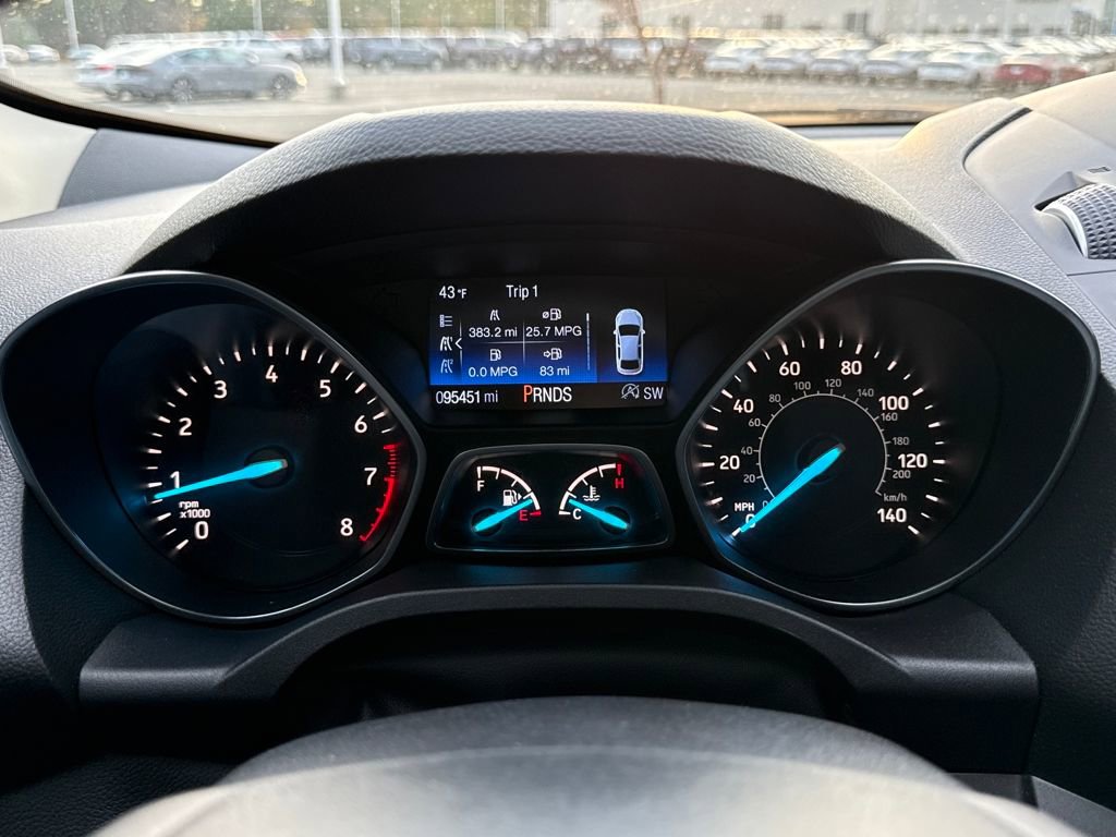 Used 2019 Ford Escape SEL image 19