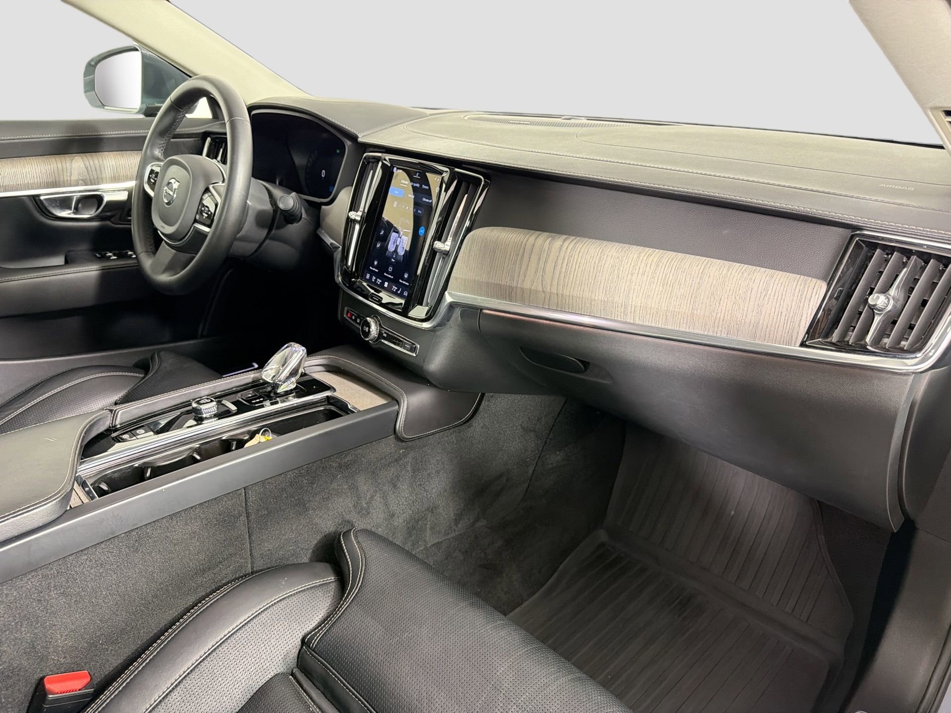 Used 2023 Volvo S90 B6 Ultimate w/ Protection Package Premier image 31