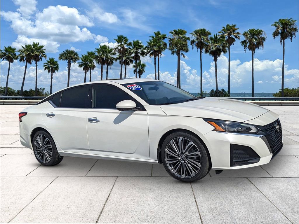 Used 2023 Nissan Altima 2.5 SL image 2