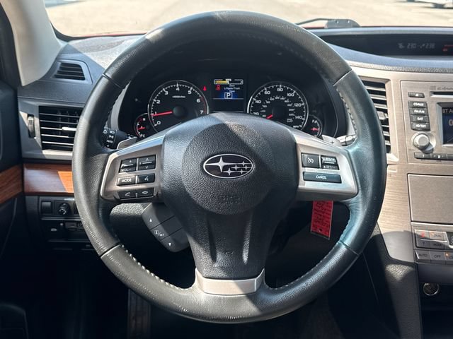 Used 2014 Subaru Outback 2.5i Limited w/ Moonroof Package AWD/4WD image 14