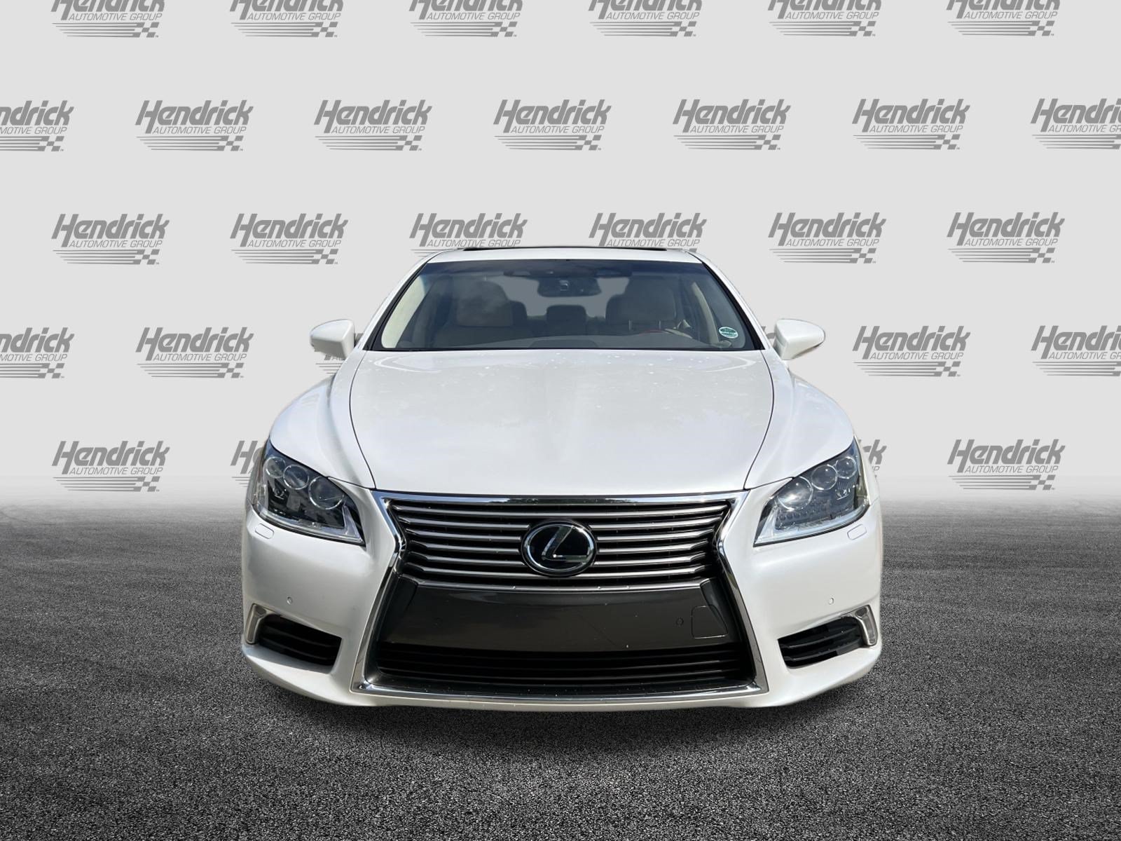 Used 2017 Lexus LS 460 L w/ Ultra Luxury Package RWD image 3