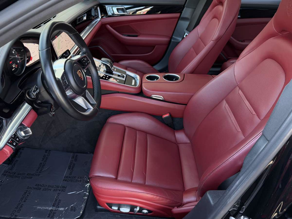 Used 2018 Porsche Panamera image 14