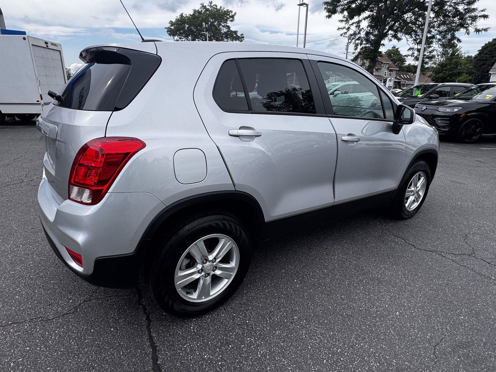 Certified 2022 Chevrolet Trax LS w/ Tint and Cruise Package AWD/4WD image 7