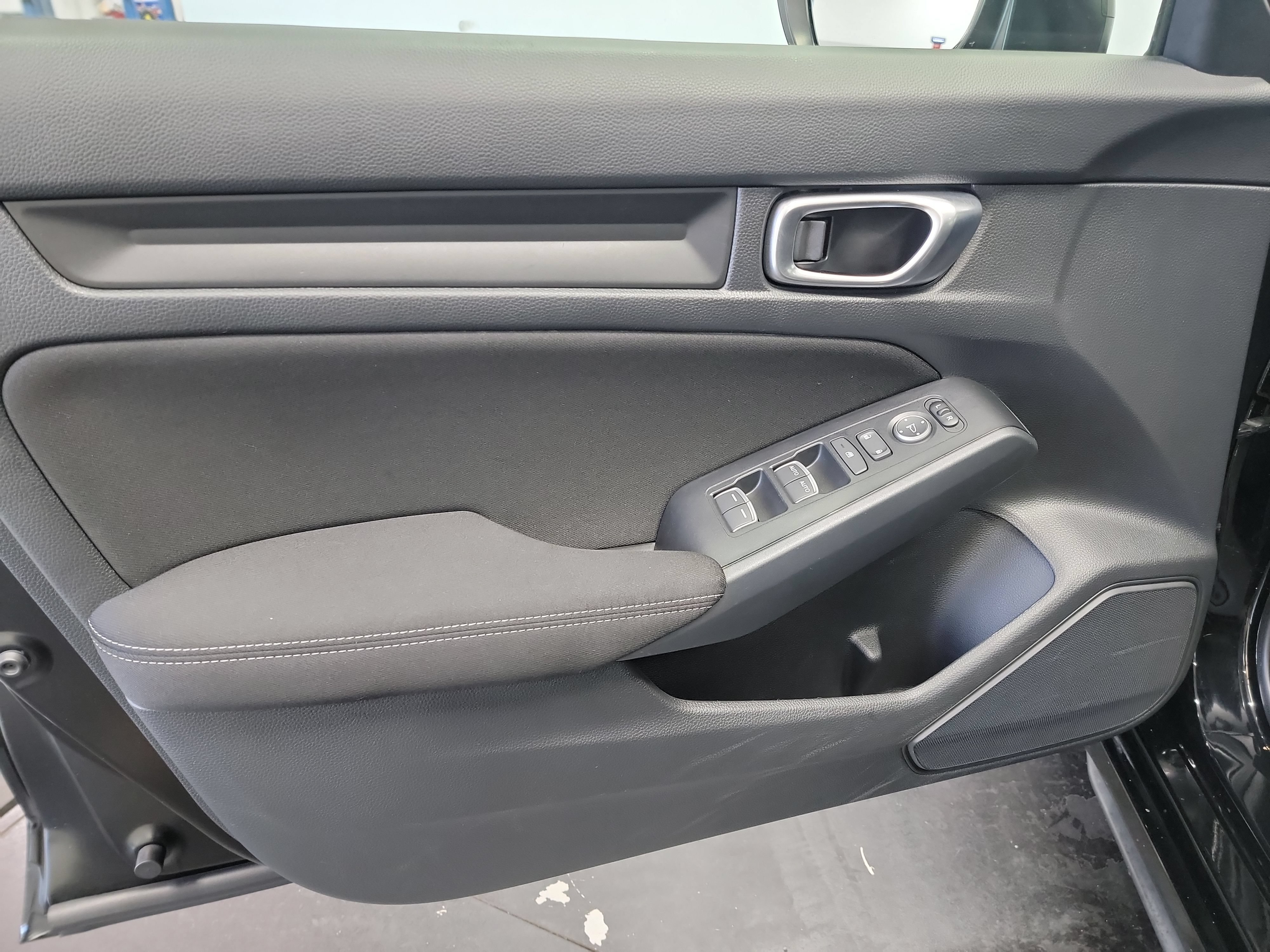 Used 2023 Honda Civic LX image 15