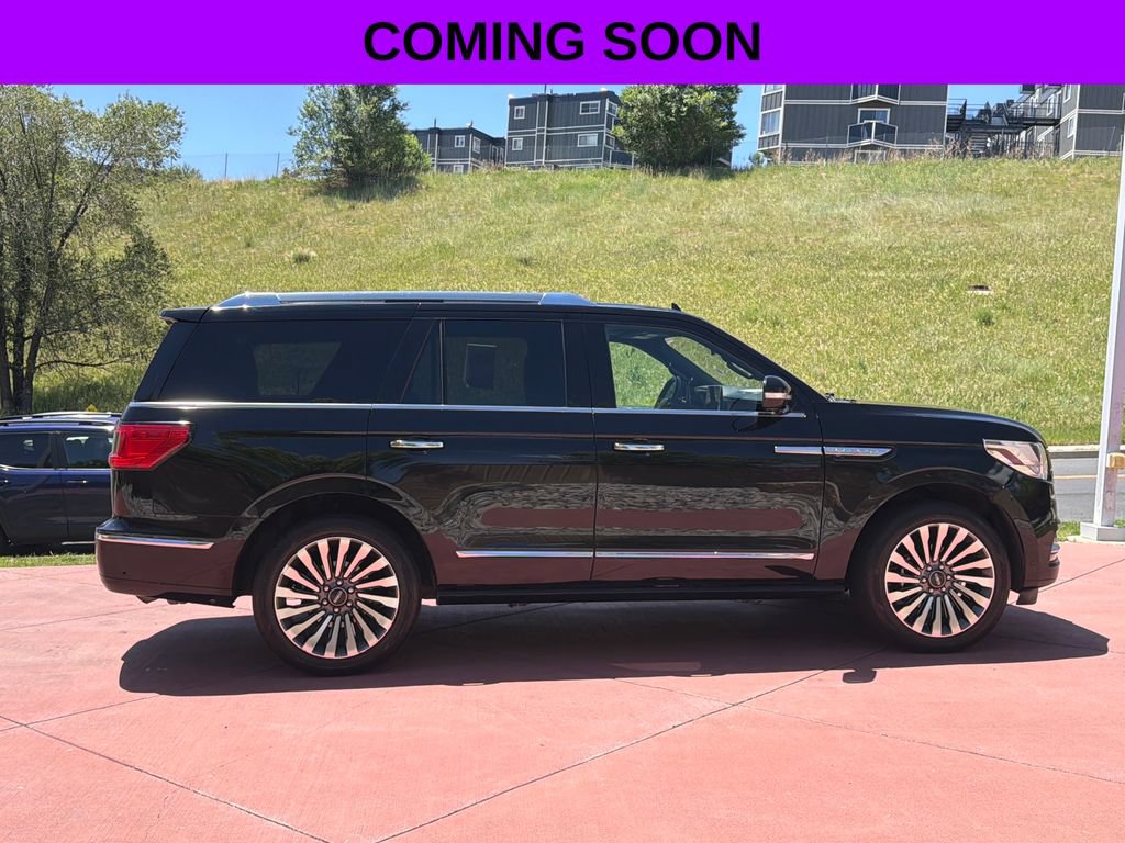 Used 2018 Lincoln Navigator Reserve w/ Technology Package AWD/4WD image 9