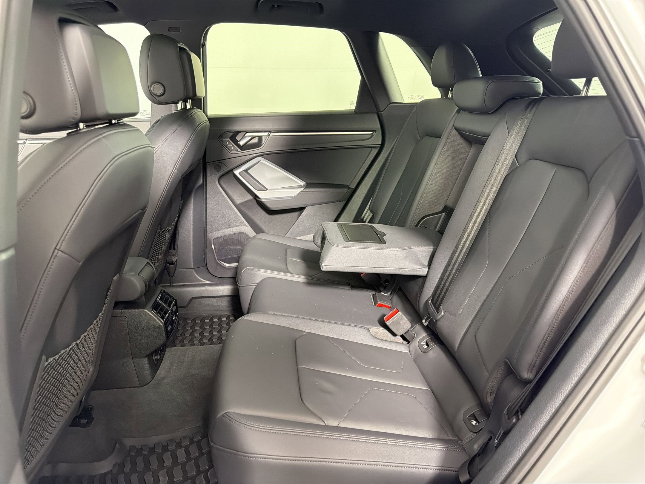 Certified 2022 Audi Q3 2.0T Premium w/ Convenience Package image 12