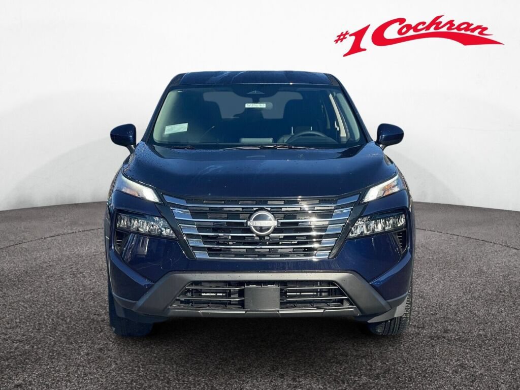 Used 2026 Nissan Rogue SV AWD/4WD image 2