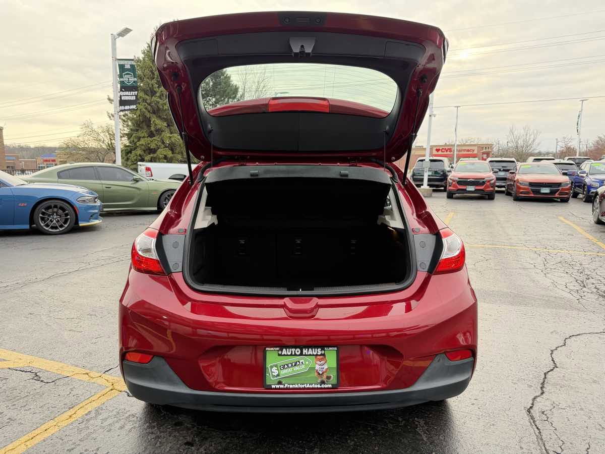 Used 2017 Chevrolet Cruze LT image 11