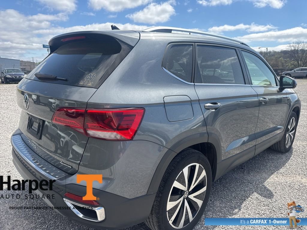 Used 2023 Volkswagen Taos SE w/ Panoramic Sunroof Package image 5
