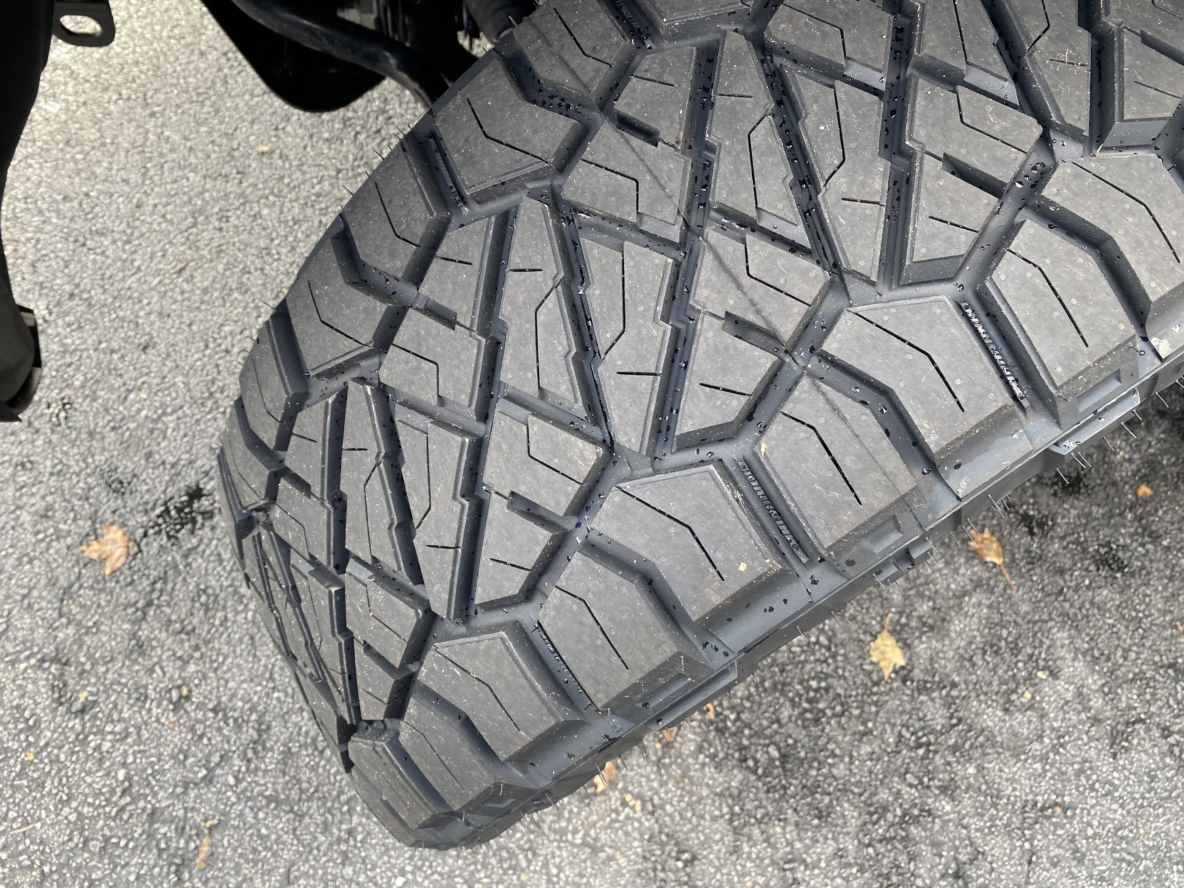 Used 2025 Lexus GX 550 w/ Cold Area Package image 12