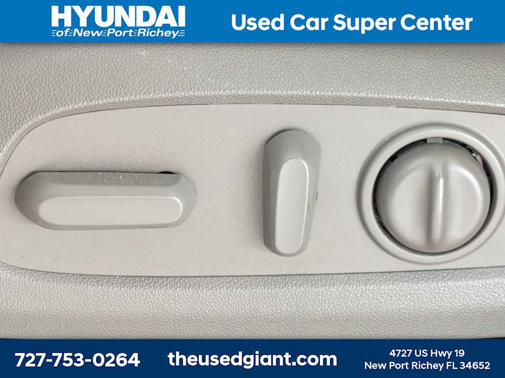 Used 2019 Chevrolet Traverse LT FWD image 26