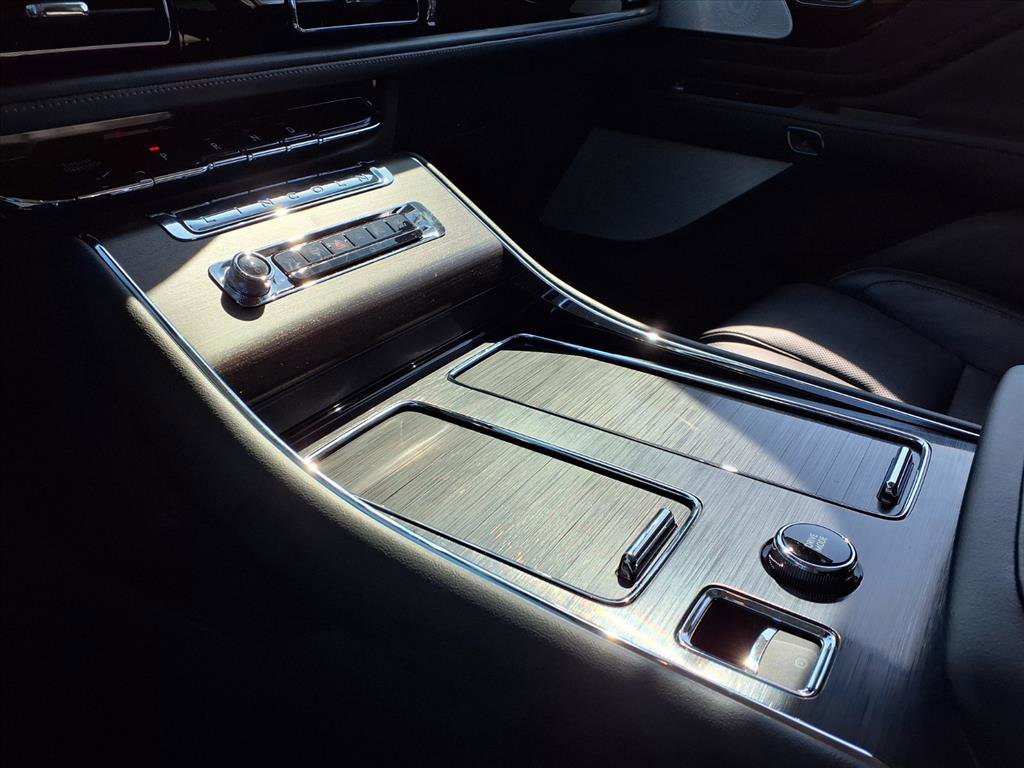 New 2025 Lincoln Aviator Reserve w/ Luxury Package image 20