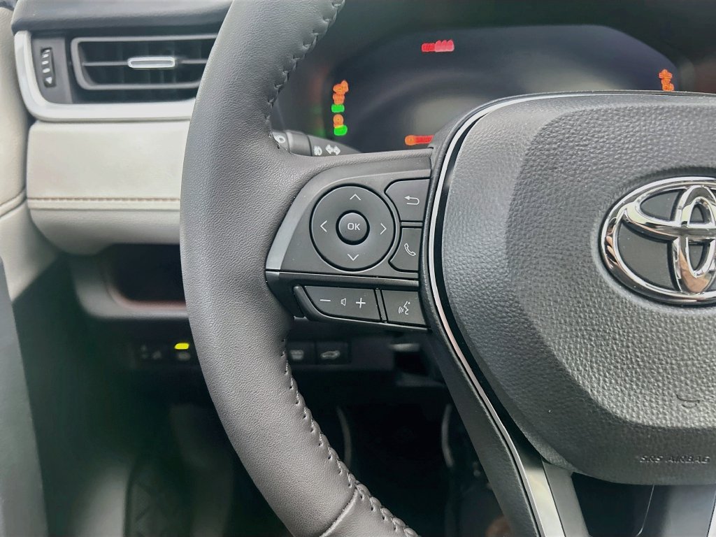 Used 2025 Toyota RAV4 Limited w/ Advanced Technology Package FWD image 11