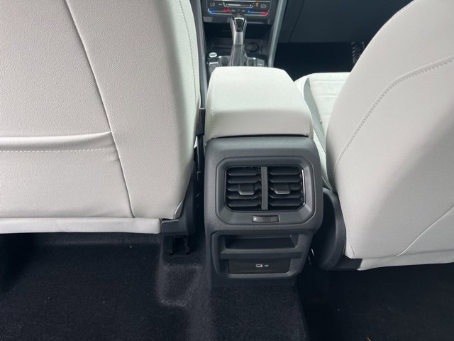 New 2025 Volkswagen Taos SE image 16