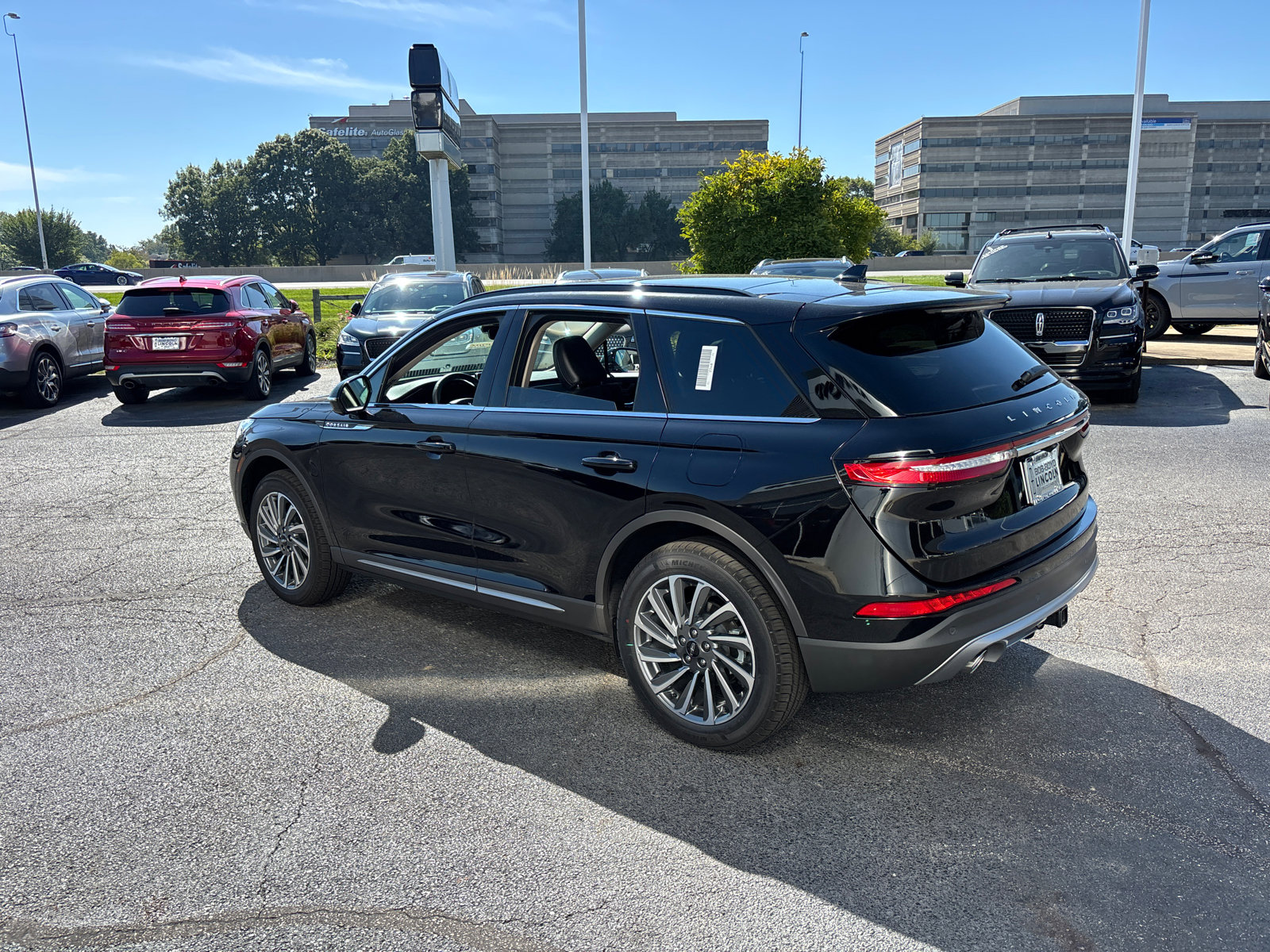 New 2026 Lincoln Corsair Reserve w/ Towing Package image 5