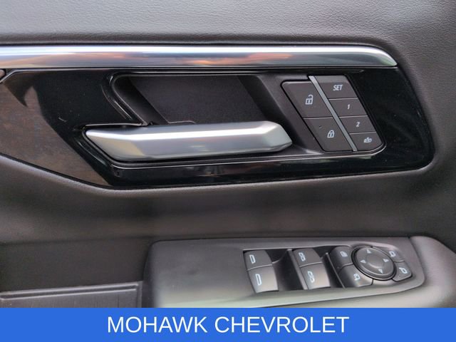 Used 2026 Chevrolet Tahoe Z71 w/ Comfort Package AWD/4WD image 25