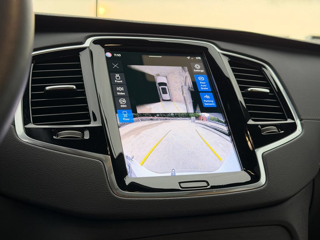 Certified 2025 Volvo XC90 T8 Ultra w/ Protection Package Premier AWD/4WD image 17