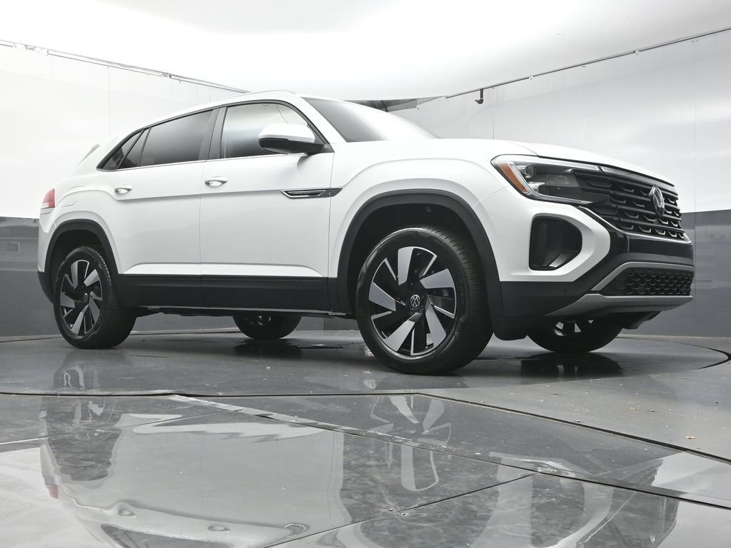 New 2026 Volkswagen Atlas Cross Sport SE FWD image 42