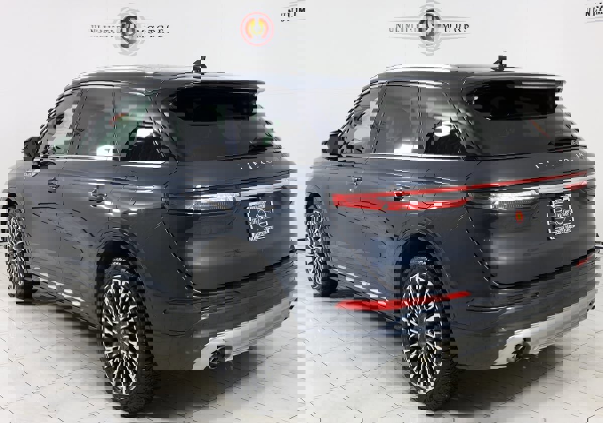 Used 2020 Lincoln Corsair Reserve w/ Equipment Group 201A image 4