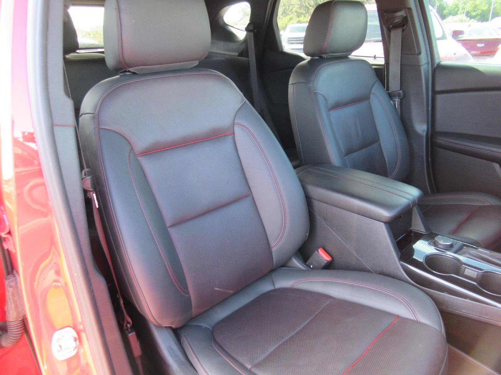 Used 2022 Chevrolet Blazer RS w/ Enhanced Convenience Package FWD image 9