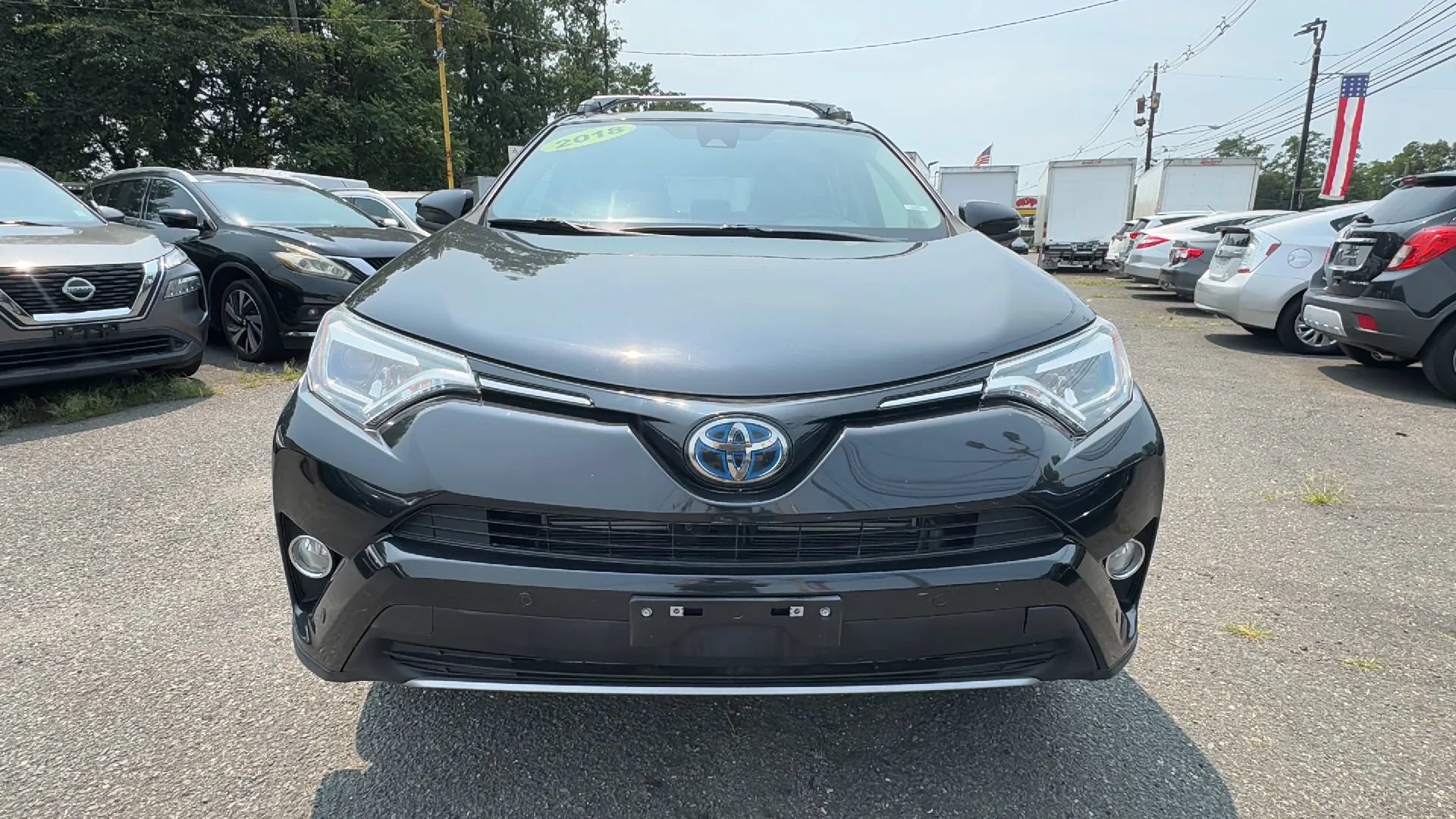 Used 2018 Toyota RAV4 Limited AWD/4WD image 2